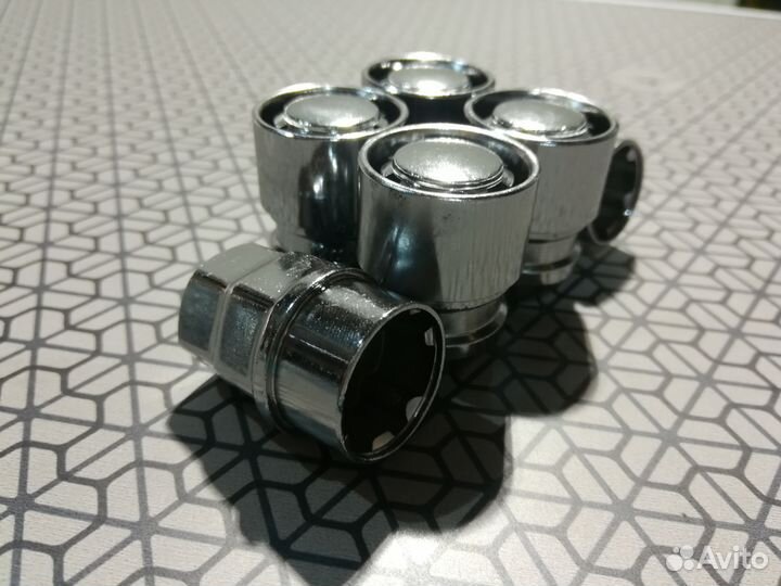 Секретки на американские авто 1/2 резьба 4 штуки