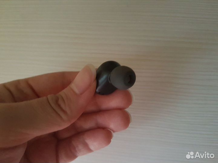 Беспроводные наушники новые