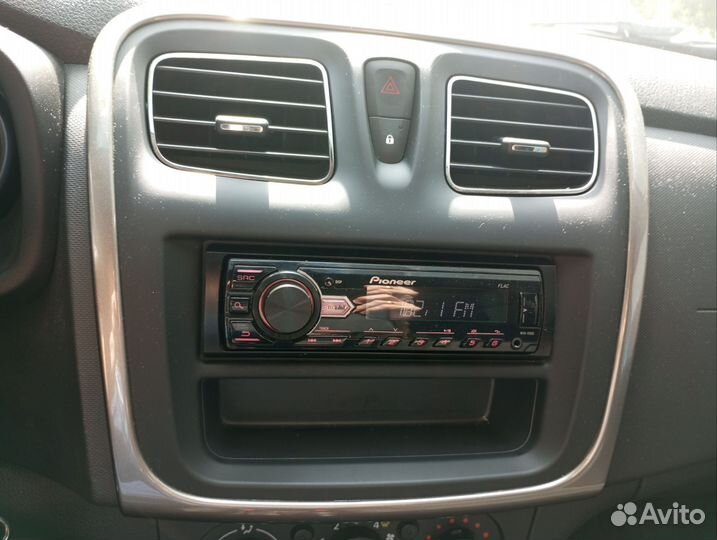 Автопроигрыватель Pioneer MVH-85UB