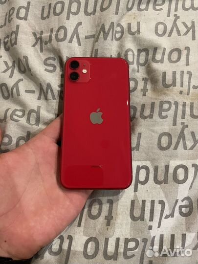 Телефон iPhone 11