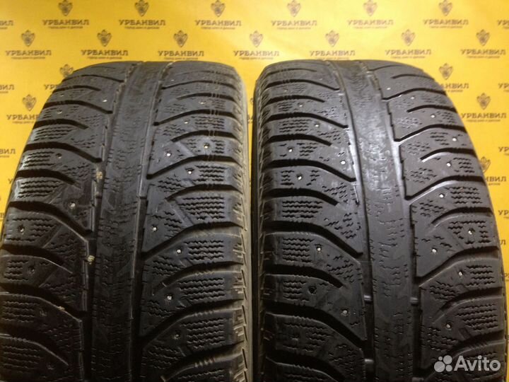 Bridgestone Ice Cruiser 7000 215/60 R16 95T