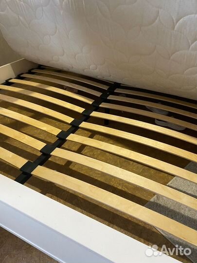 Кровать с матрасом 160 на 200