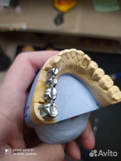 Зубной техник