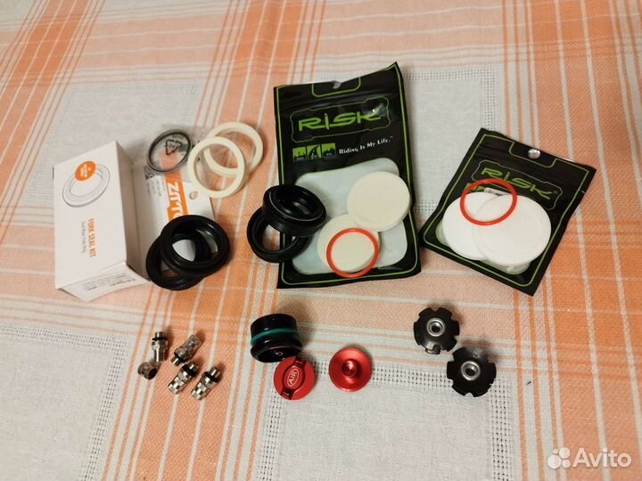 Сальники для вилок велосипеда