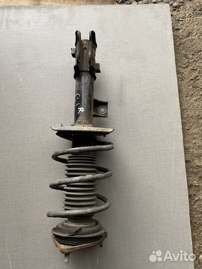 Стойка передняя правая Kia Ceed 2 JD