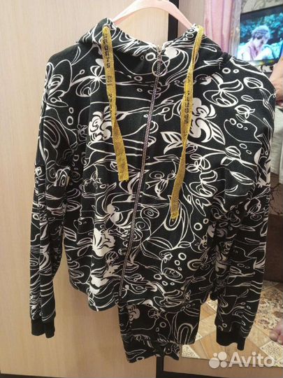 Спортивный костюм женский