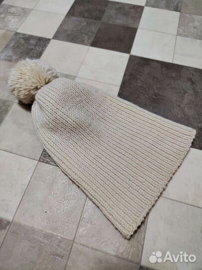 Шапка белая шерстяная