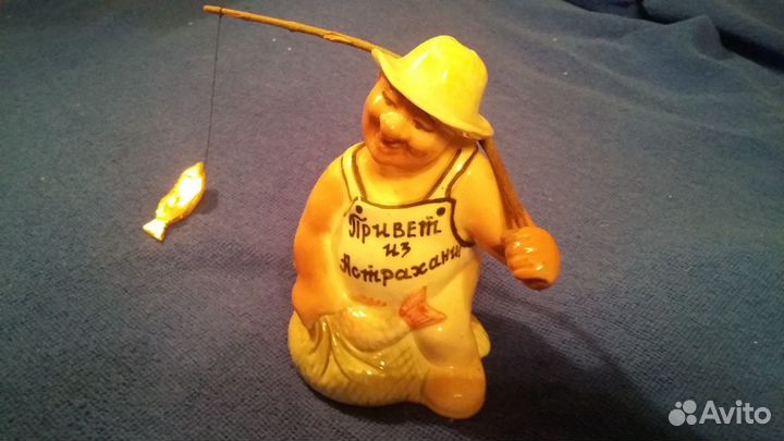 Статуэтка фарфор Рыбак винтаж