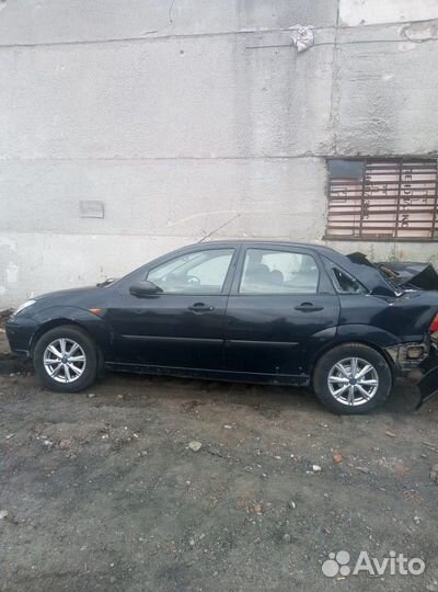 Ford focus 1 2004 год в разбор