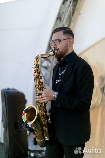 Саксофонист