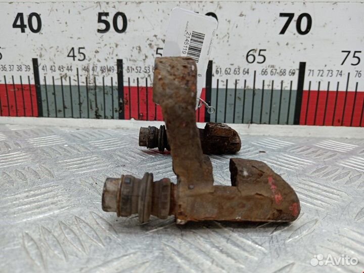 Скоба суппорта для Audi A3 8L