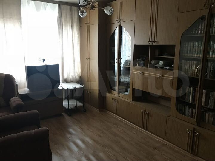 3-к. квартира, 56 м², 3/9 эт.