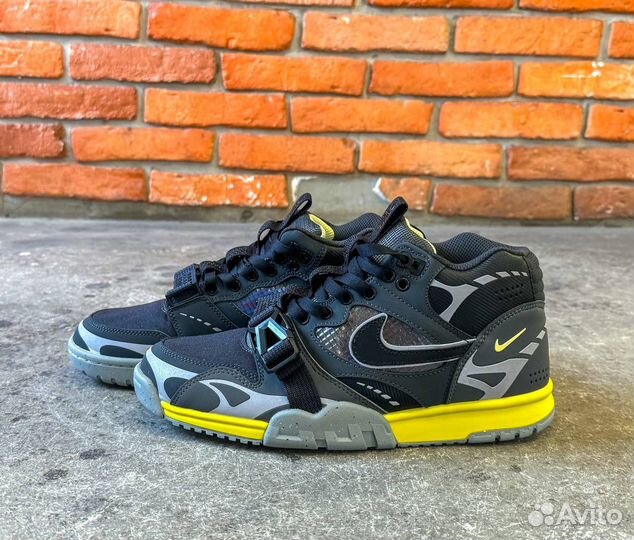 Кроссовки nike air trainer 1 sp