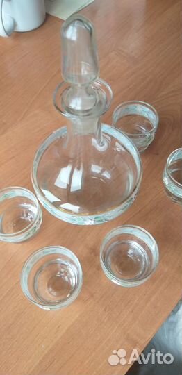 Графин с рюмками