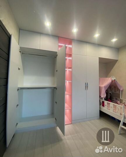 Шкаф в детскую