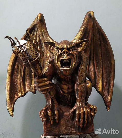 Скульптура -горгулья