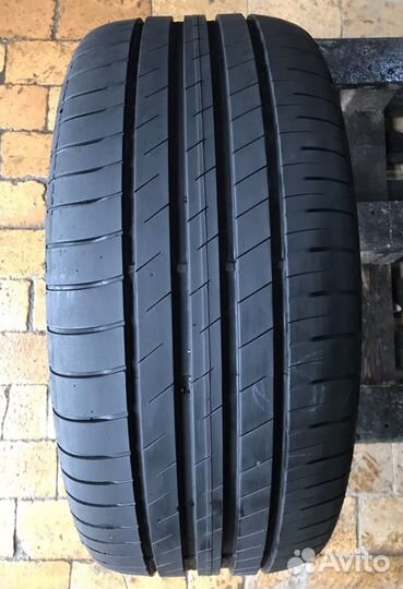 Goodyear EfficientGrip Performance 225/40 R18 92W