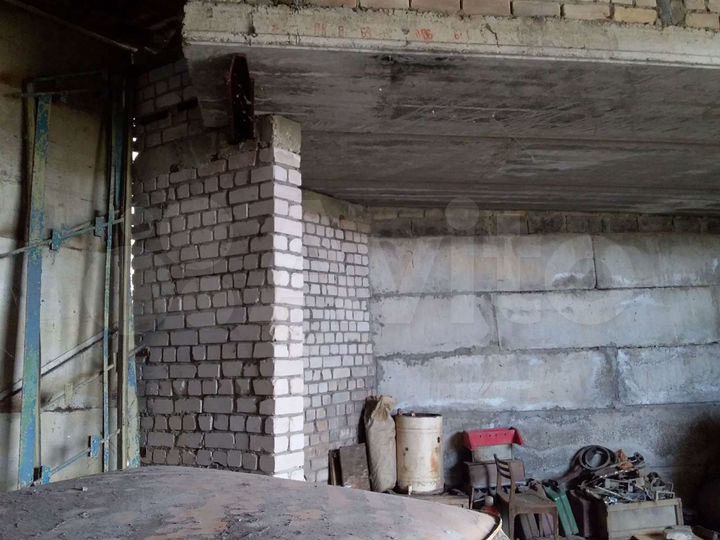 Гараж, > 30 м²