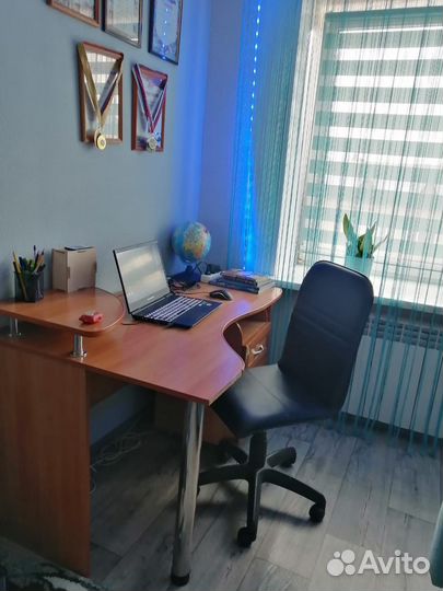 Компьютерный стол