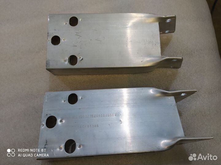 Кронштейн усилителя бампера Mercedes Benz C w205