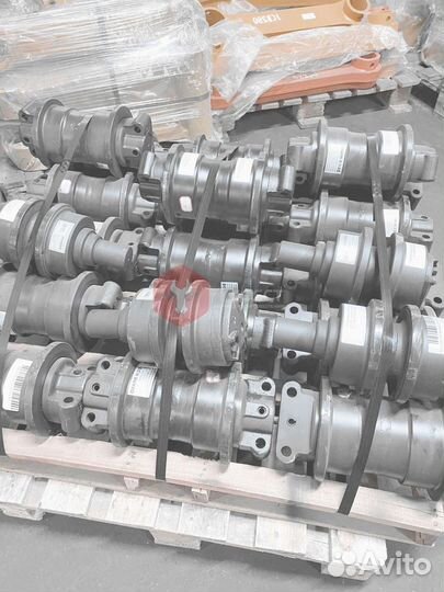 Каток поддерживающий Volvo EC240 VOE14528559