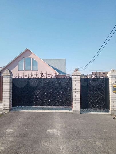 Коттедж 186 м² на участке 8,3 сот.