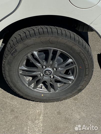 Triangle Snowlink TWT02 185/70 R14