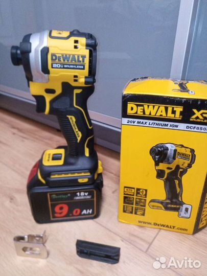 Импульсный винтоверт DeWalt dcf850n