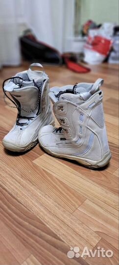 Сноубордические ботинки размер 42-43
