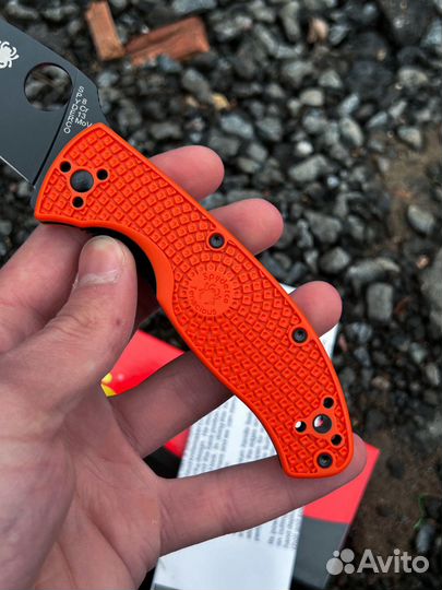 Нож Spyderco Tenacious Lightweight