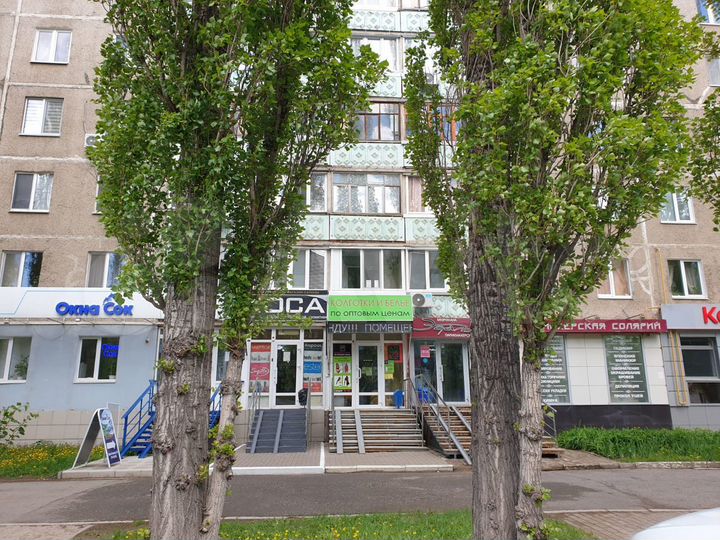 Аренда помещения на красной линии, 65 м²