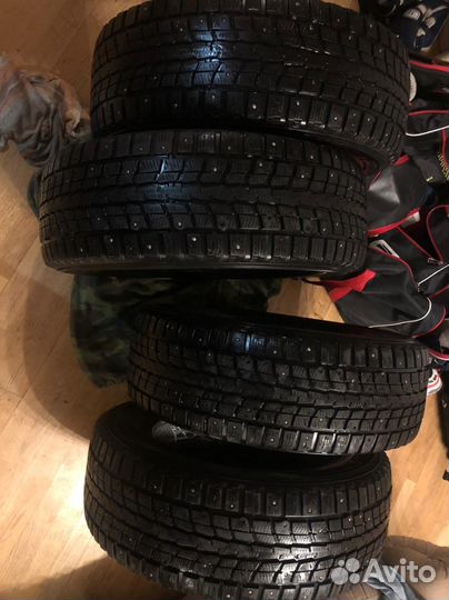 Dunlop SP Winter Ice 01 225/65 R17 102D