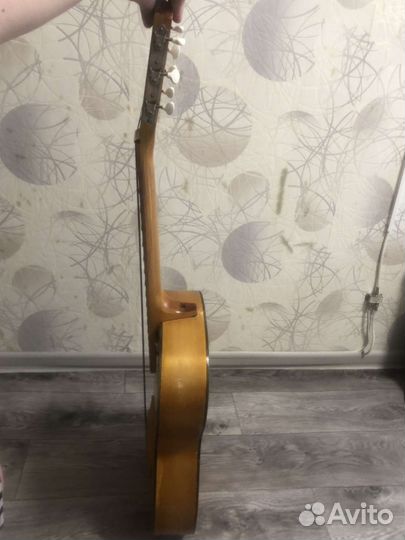 Акустическая гитара советского времени бу