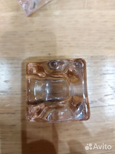 Квадратный плафон под точечный светильник