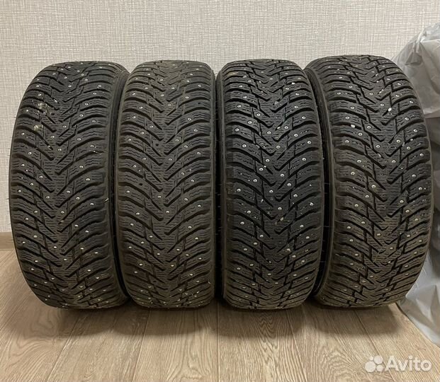 Nokian Tyres Hakkapeliitta 8 195/60 R15 92T