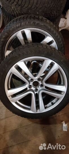 Зимняя резина на дисках Bentley 275 40 r20