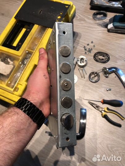 Вскрытие, замена, ремонт замков