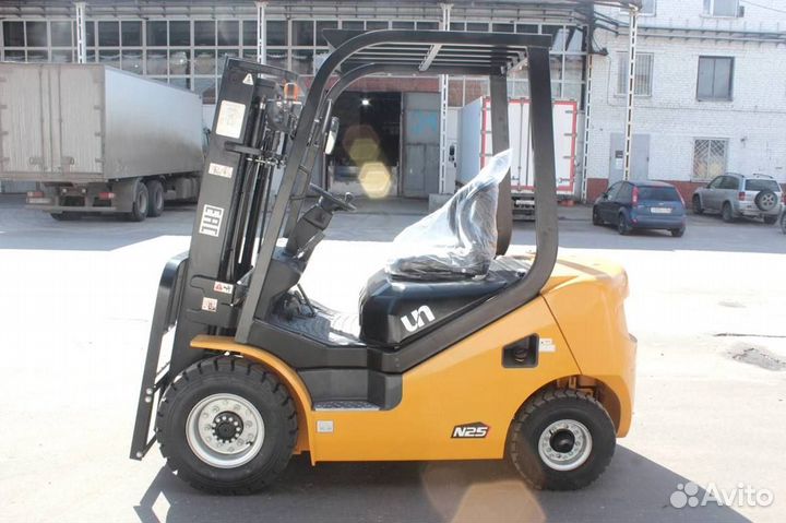 Вилочный погрузчик UN Forklifts FG25, 2023