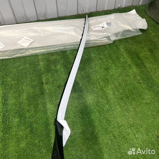 Молдинг лобового стекла правый Kia K5 DL3 2021