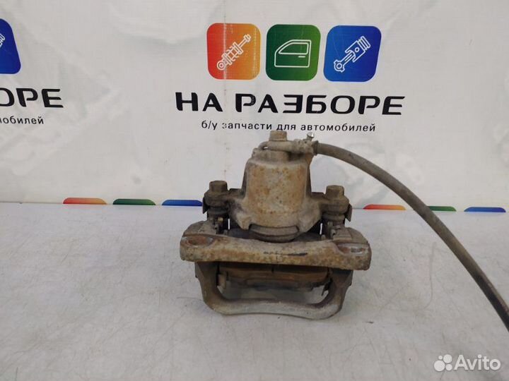 Суппорт задний левый Toyota Land Cruiser 200