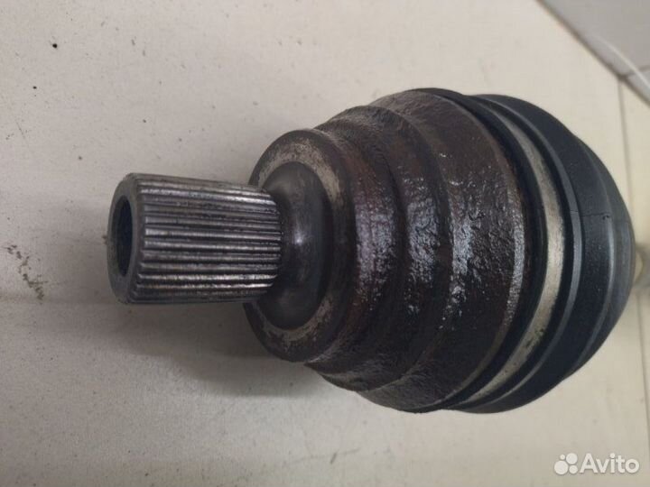 Полуось привод левый Skoda Octavia A5 BSE 1.6