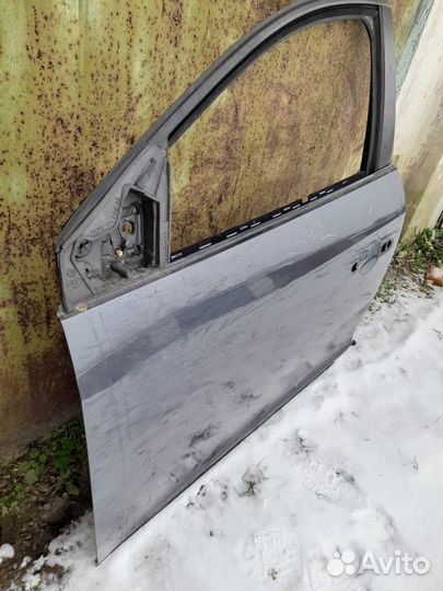 Дверь передняя левая Renault Megane 3