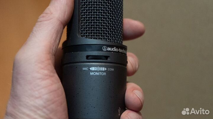 Микрофон Audio-Technica AT2020USB+