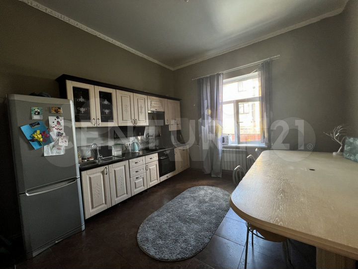Коттедж 252 м² на участке 2 сот.