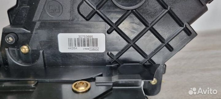 Замок двери задний правый Volvo S80 седан B8444S