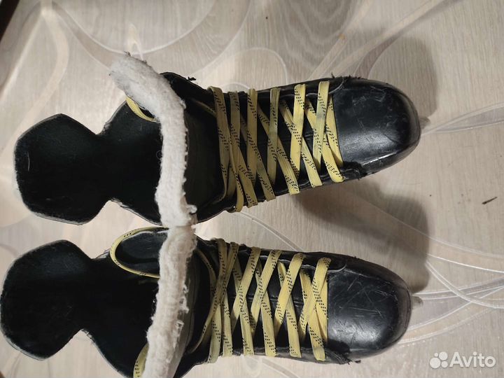 Хоккейные коньки bauer