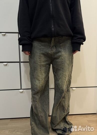 Джинсы широкие