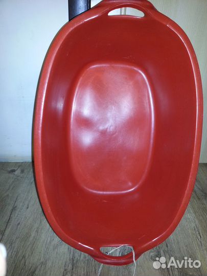 Большая ванночка с ручками (гдр)