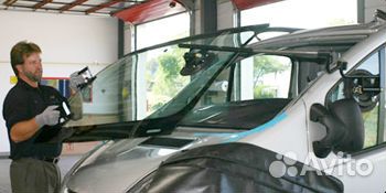 Лобовое стекло установка на любой авто в Казани
