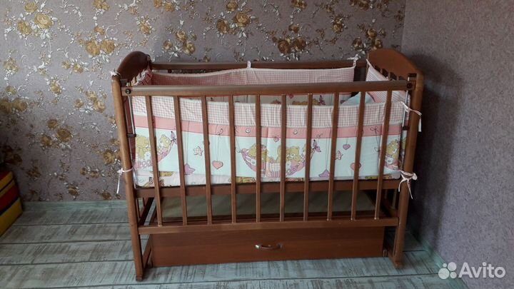 Кроватка детская